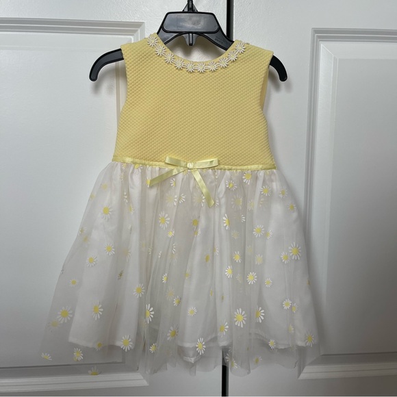 Yellow Flower Dress for Toddler Girl Size 3T - Picture 4 of 7